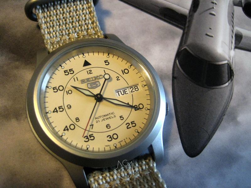 SEIKO 5 Military